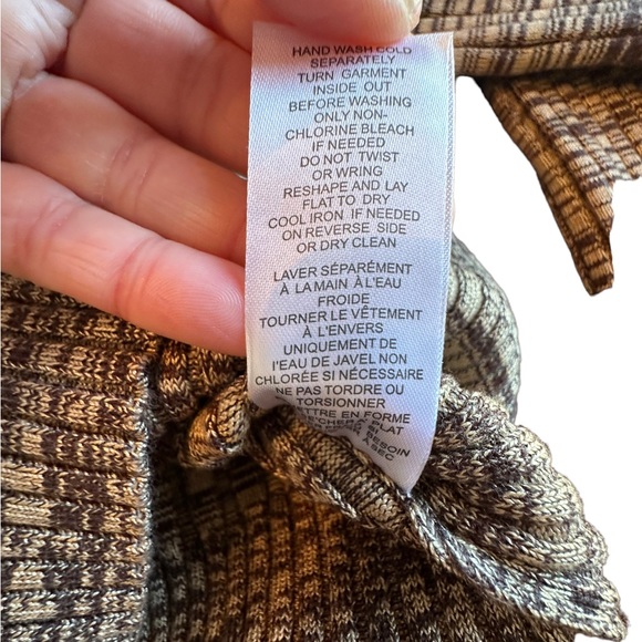 House of Harlow 1960 Brown and Tan Button Front Long Sleeved Sweater - Picture 8 of 13